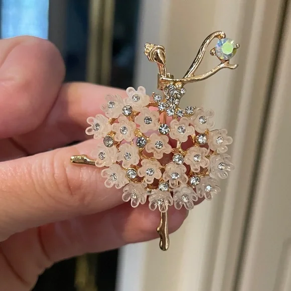 Flower Ballerina Dancer Brooch - Picture 4 of 4